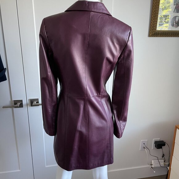 Danier Genuine Italian Leather 4 Button Lined Fitted Coat Purple/Wine XS NWOT - Picture 6 of 15